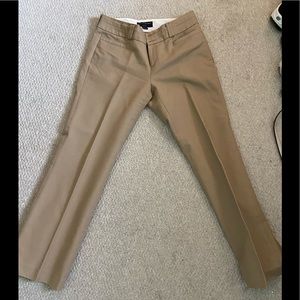 Size 4 petite, kacki tan straight leg slacks